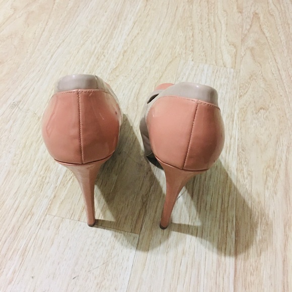 BCBG Heels - Picture 4 of 5